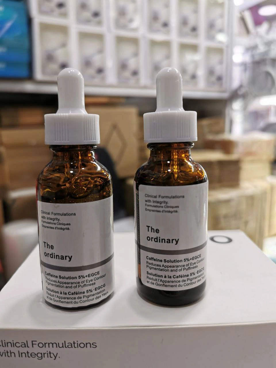 سرم کافئین ۵٪ دور چشم اوردینریThe ordinary