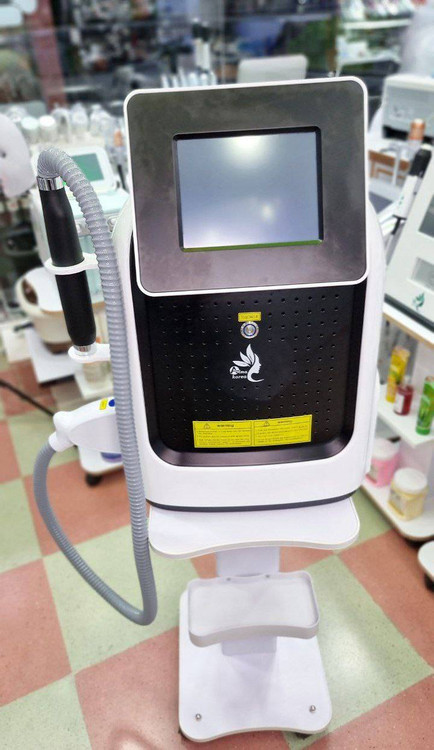 دستگاه لیزر پیکوشور مدل2022 برند آلماکره