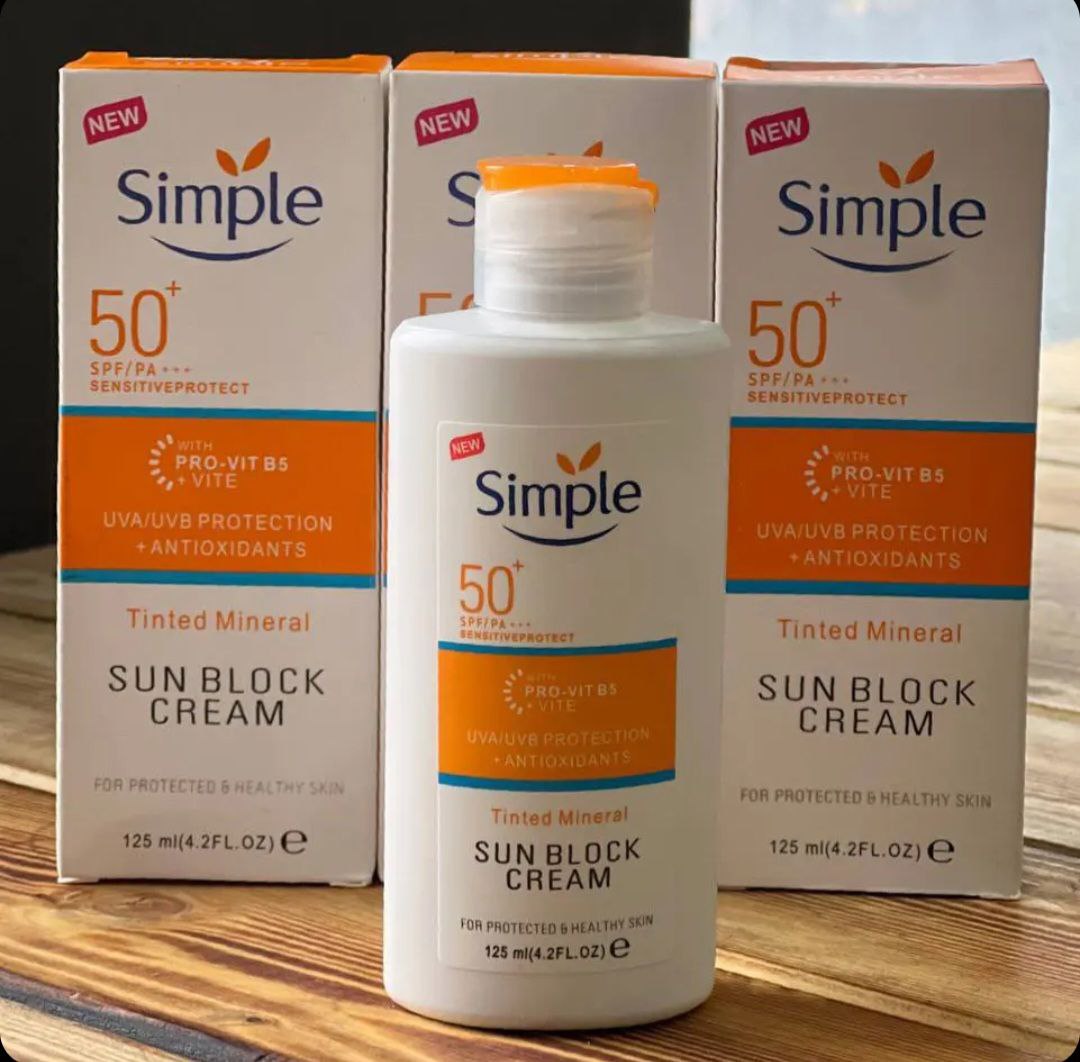 ضد آفتاب سیمپل اصل ویتامینه و مینرال بدون رنگ simple