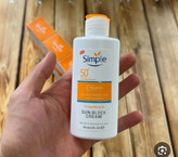ضد آفتاب سیمپل اصل ویتامینه و مینرال بدون رنگ simple