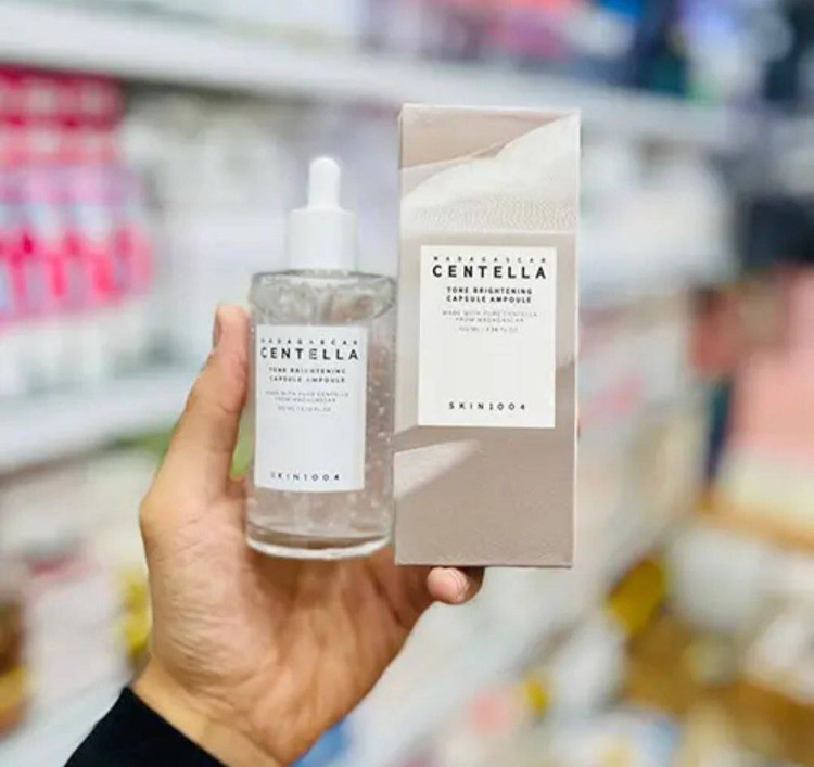 سرم روشن کننده قوی سنتلا اسکین 1004