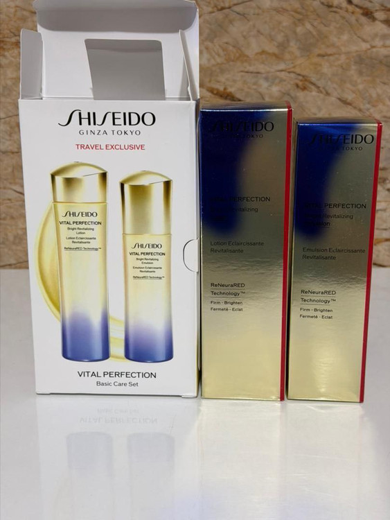 مجموعهای از نرمکننده و امولسیون