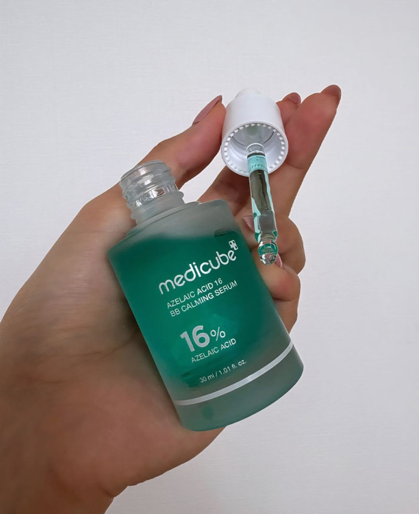 سرم تسکین دهنده آزلائیک اسید مدیکیوب