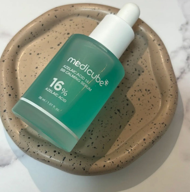 سرم تسکین دهنده آزلائیک اسید مدیکیوب