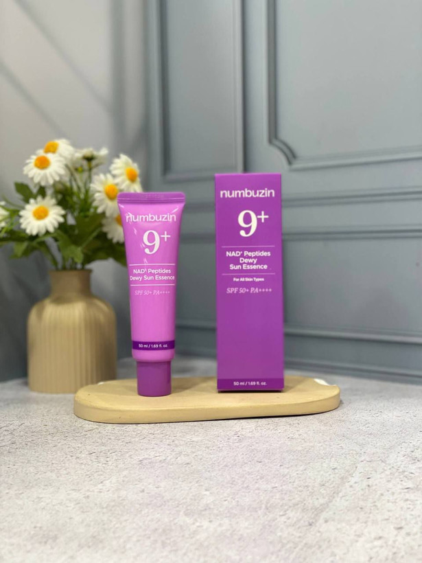 ضد آفتاب نامبوزین شماره ۹ پلاس مدل NAD+ Peptides Dewy Sun Essence SPF50+ PA++++